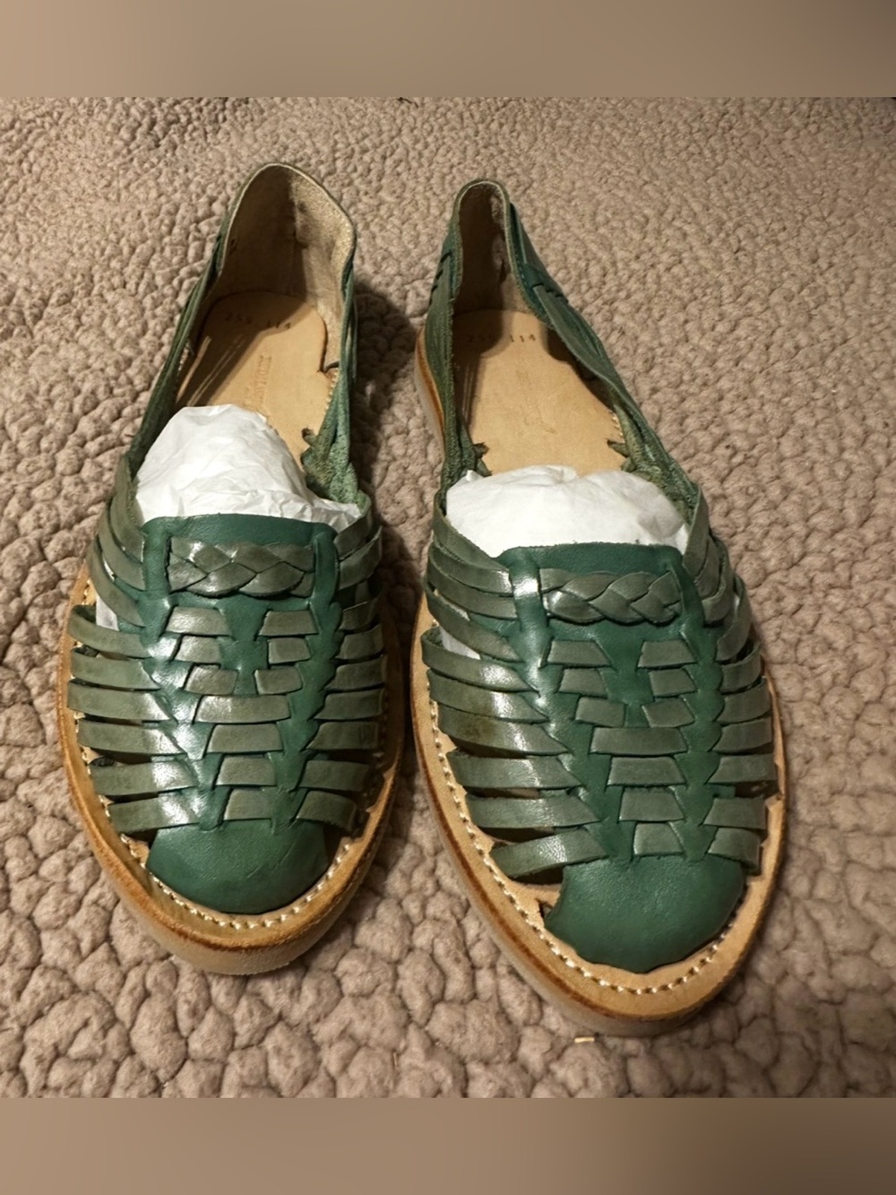 #S1054 Women's Green Woven Leather Slip-On Flats